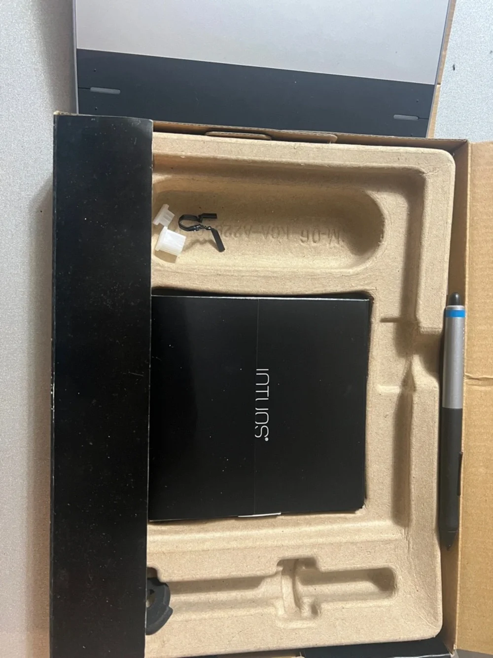 Wacom Intuos Creative Pen & Touch Tablet - White